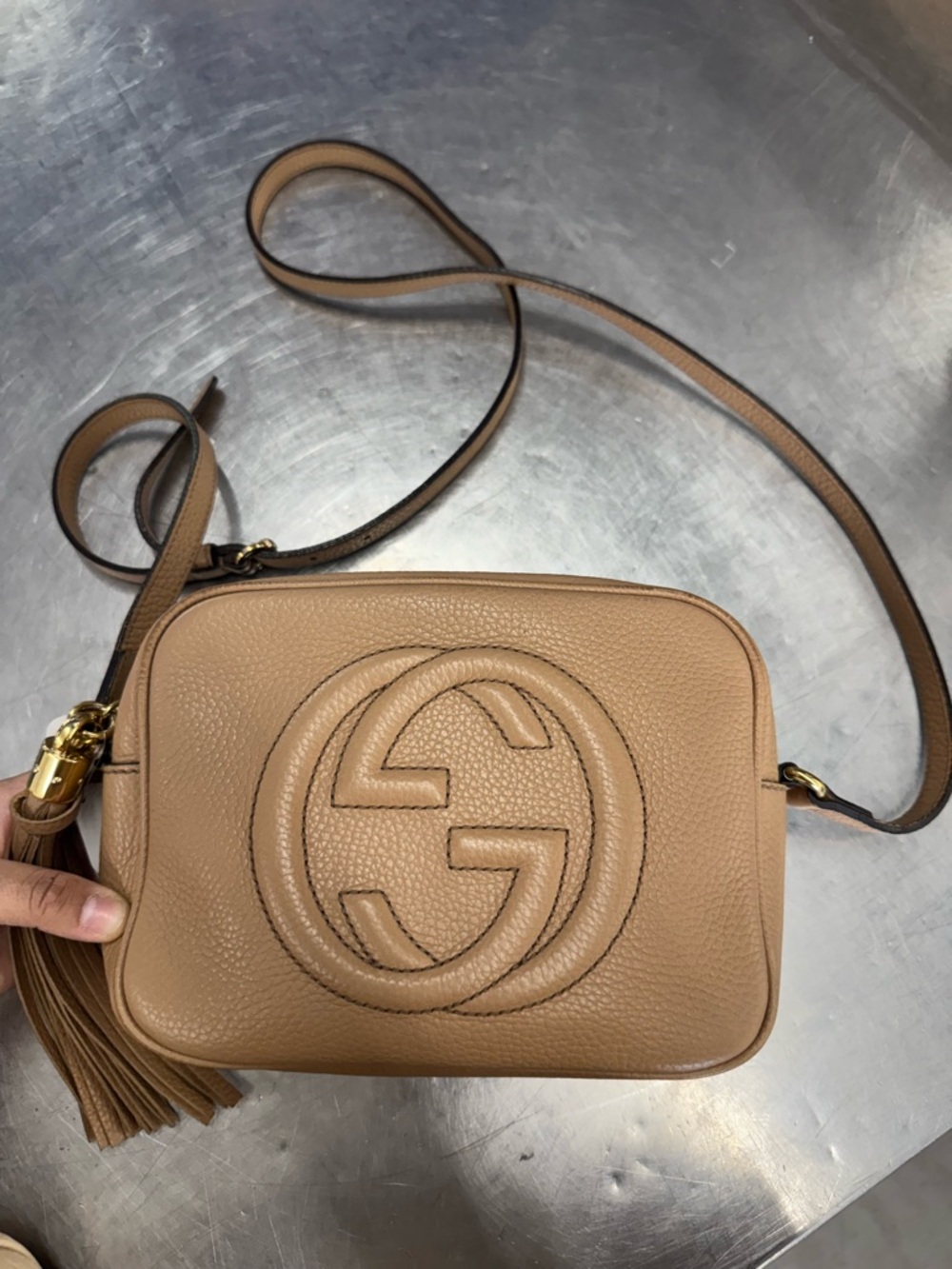 🤎✨ Gucci Soho Disco Beige Pebbled Crossbody Bag w/ Tassel Accent ✨🤎